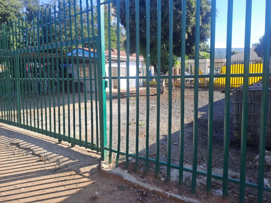 Commercial Property for Sale in Oos Einde North West